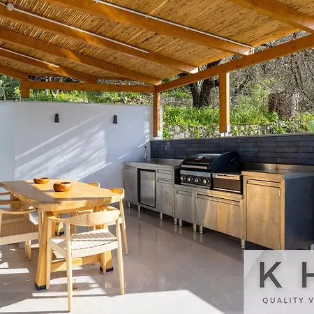 Hermes With Private Pool In Village Dilináta